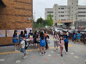 바른 언어 사용 등굣길 캠페인